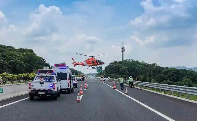 察哈尔右翼中旗高速公路汽车救援案例